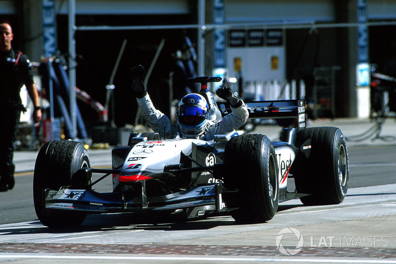 2001: McLaren MP4/16 Mercedes (четыре победы, 2-е место в КК)