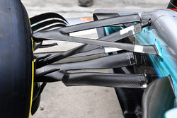 Mercedes-Benz F1 W08 front suspension detail