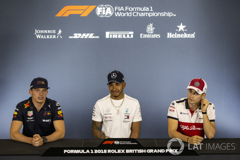 Max Verstappen, Red Bull Racing, Lewis Hamilton, Mercedes-AMG F1 et Charles Leclerc, Sauber en conférence de presse