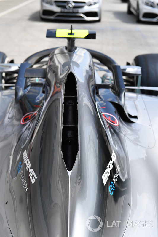 Mercedes-AMG F1 W09, motorborítás, részlet