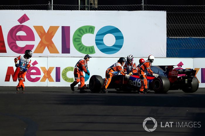 El auto de Pierre Gasly, Scuderia Toro Rosso STR12