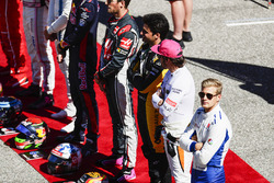 Карлос Сайнс-мл., Renault Sport F1 Team, Фернандо Алонсо, McLaren, и Маркус Эрикссон, Sauber