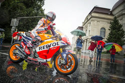 Marc Marquez, Repsol Honda, bei der MotoGP-Parade