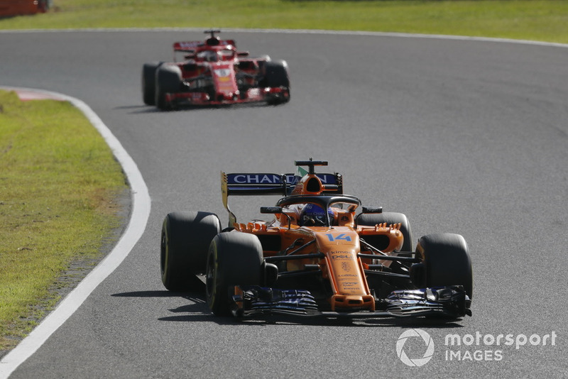 Fernando Alonso, McLaren MCL33, Sebastian Vettel, Ferrari SF71H