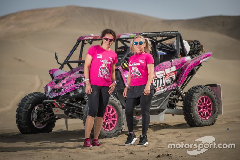 #371 Yamaha: Camelia Liparoti, Rosa Romero