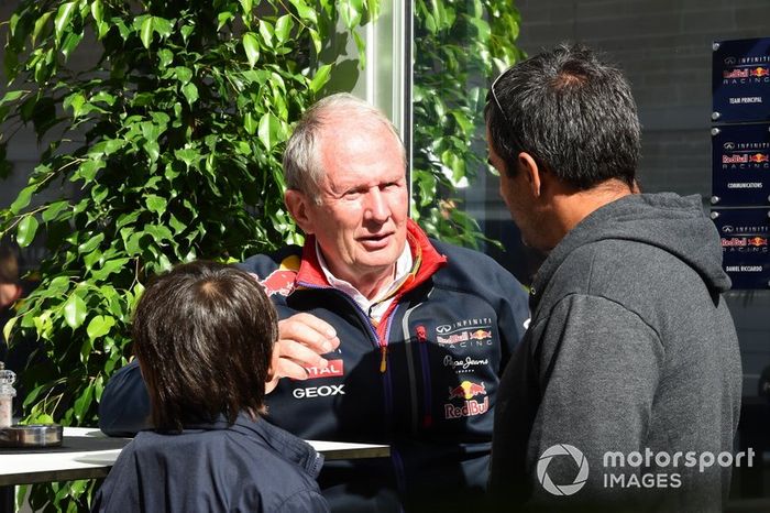 Juan Pablo Montoya, con su hijo Sebastian Montoya, y el Dr. Helmut Marko,  Red Bull Motorsport