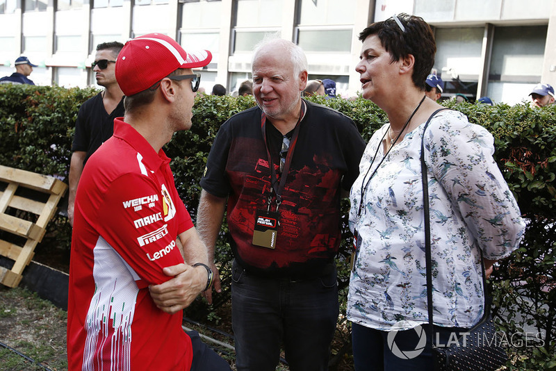 Себастьян Феттель, Ferrari, його батько Норберт Феттель та мати Хайке Феттель