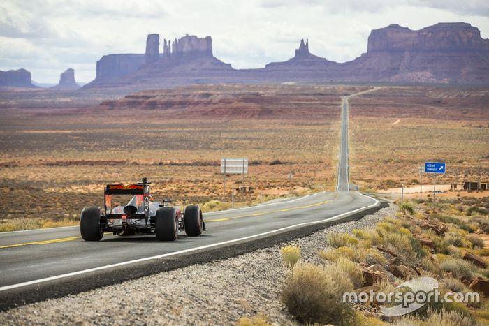 Daniel Ricciardo, Red Bull Racing en Monument Valley