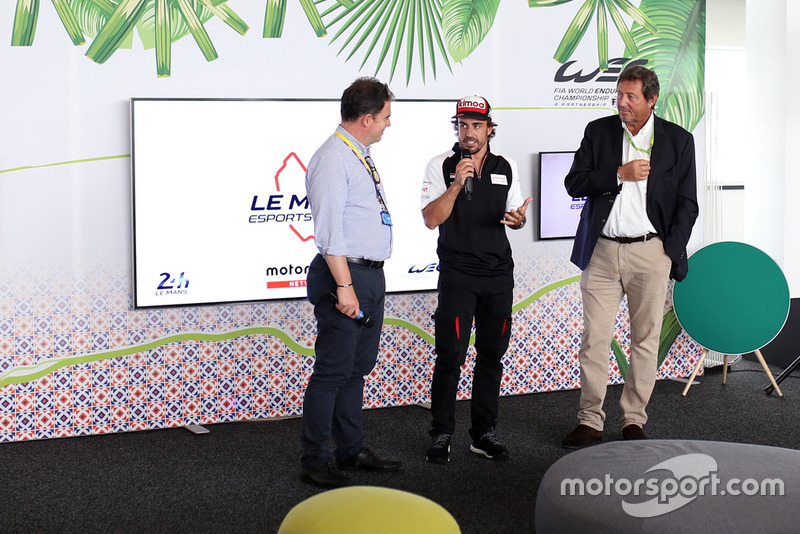 Le Mans eSports-presentatie met Fernando Alonso