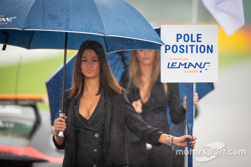 Grid girl