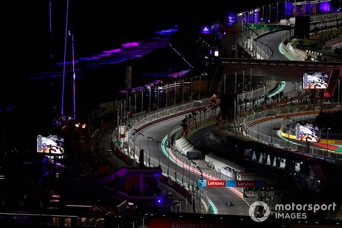 George Russell, Mercedes W13