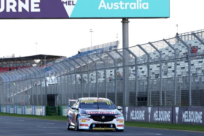 Sergio Pérez, Red Bull Racing, a bordo del Broc Feeney, Triple Eight Race Engineering, Holden Commodore ZB 