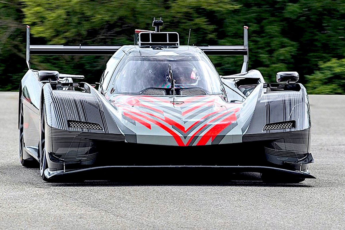 Earl Bamber tests the Cadillac LMDh GTP