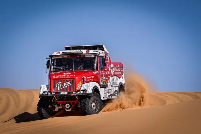 #502 InstaForex Loprais Team Tatra: Ales Loprais, Petr Pokora, Khalid Alkendi