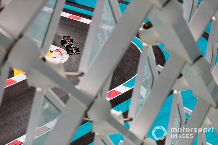 Alexander Albon, Red Bull RB15