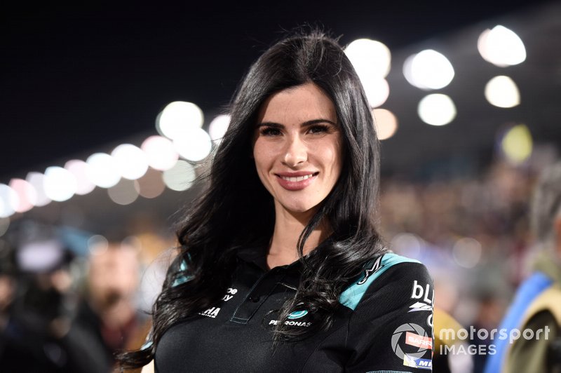 Chica de la parrilla