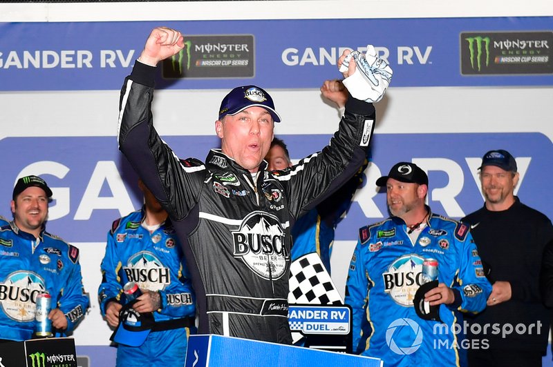Ganador Kevin Harvick, Stewart-Haas Racing, Ford Mustang Busch Beer Car2Can