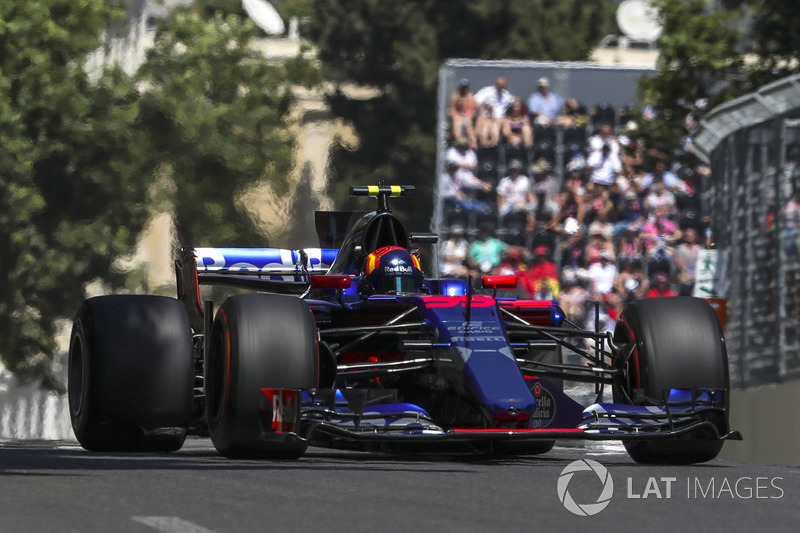 Карлос Сайнс-мол., Toro Rosso Renault