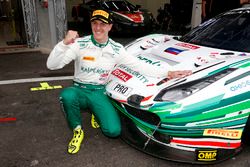 Ganador de la pole #55 Kaspersky Motorsport Ferrari 488 GT3: James Calado