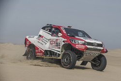 #304 Toyota Gazoo Racing Toyota: Giniel de Villiers, Dirk von Zitzewitz