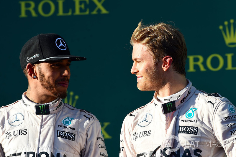 Podio: ganador de la carrera Nico Rosberg, Mercedes AMG F1, segundo lugar Lewis Hamilton, Mercedes AMG F1