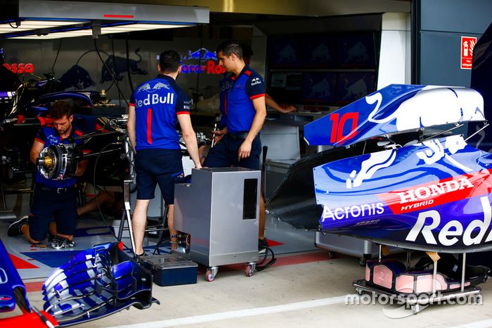El coche de Pierre Gasly, Toro Rosso STR13