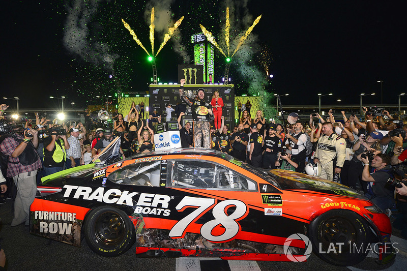 Martin Truex Jr. (Furniture-Row-Toyota): Champion mit P1 im Rennen