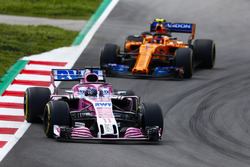 Sergio Perez, Force India VJM11, Stoffel Vandoorne, McLaren MCL33