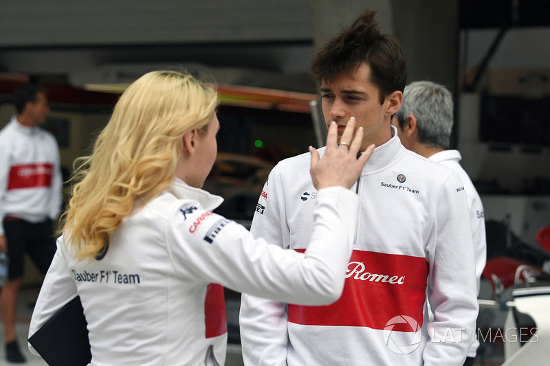 Ruth Buscombe, stratège de Sauber, et Charles Leclerc, Sauber