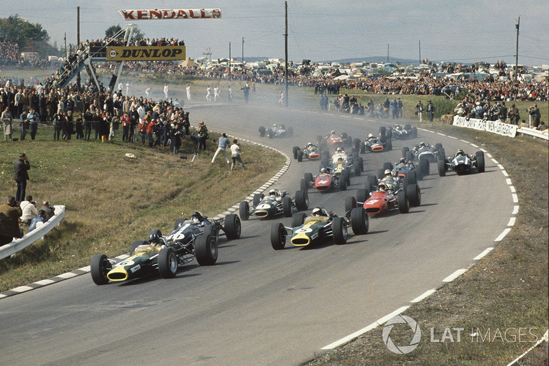 Start: Graham Hill, Lotus 49; Dan Gurney, Eagle T1G; Jim Clark, Lotus 49; Chris Amon, Ferrari 312