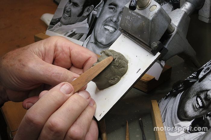 William Behrends da forma a Al Unser Baby Borg