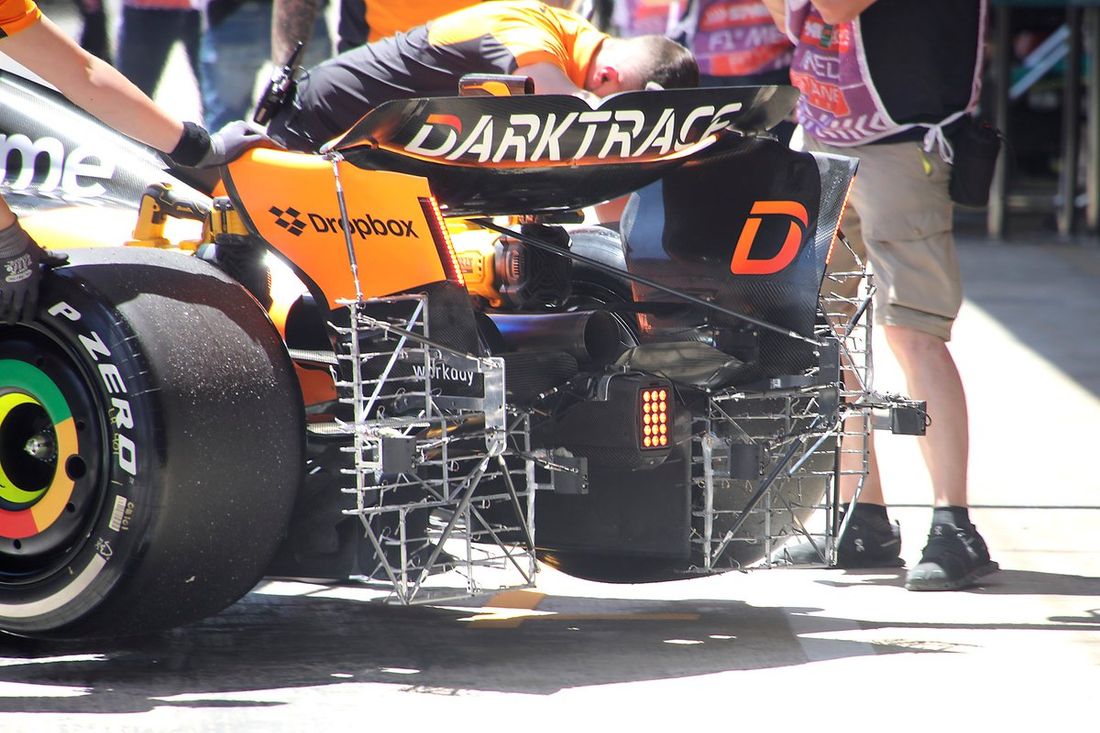 McLaren MCL38 trasero
