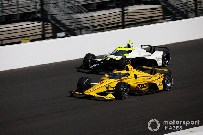 Scott McLaughlin, Team Penske Chevrolet, Christian Rasmussen, Ed Carpenter Racing Chevrolet