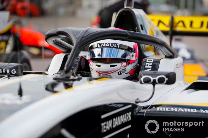 Christian Lundgaard se tuvo que perder los test de Fórmula 2 en Bahrein porque se encuentra en cuarentena en el hotel de Tenerife donde se dieron casos del coronavirus