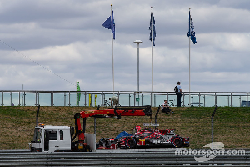 #1 Rebellion Racing Rebellion R-13: André Lotterer, Neel Jani, Bruno Senna