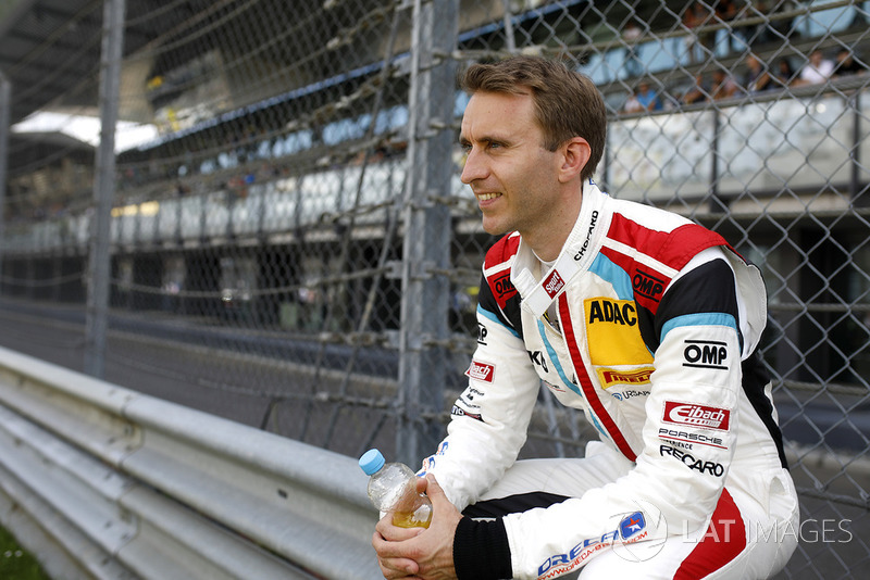 #17 KÜS Team75 Bernhard Porsche 911 GT3 R: Timo Bernhard