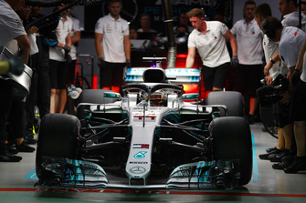 Lewis Hamilton, Mercedes AMG F1 W09 EQ Power+, leaves the garage