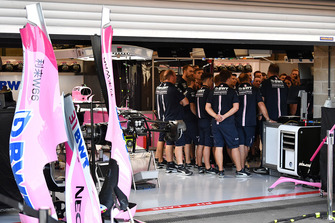 Force India F1 garage meeting