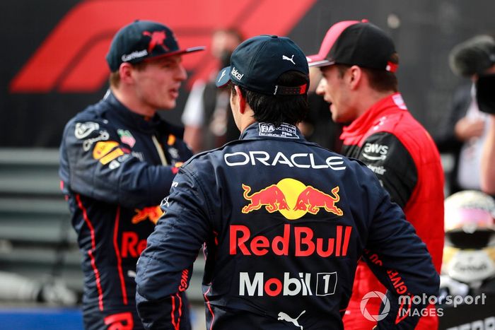 Sergio Pérez, Red Bull Racing, 3ª posición, en Parc Ferme