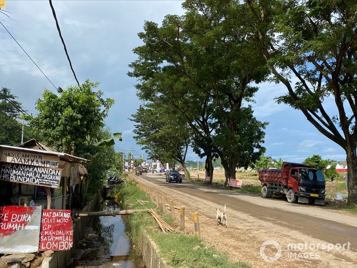 Reasfaltado en Mandalika