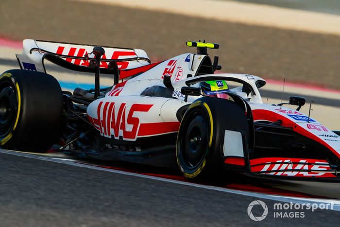 Mick Schumacher, Haas VF-22