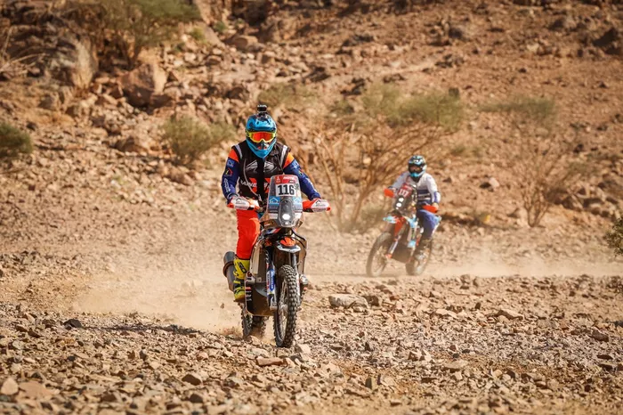 #116 Team Baines Rally KTM: Erick Blandin, #117 The Kalahari Madala Yamaha: James Alexander