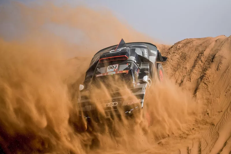#211 Bahrain Raid Xtreme Prodrive: Sebastien Loeb, Fabian Lurquin