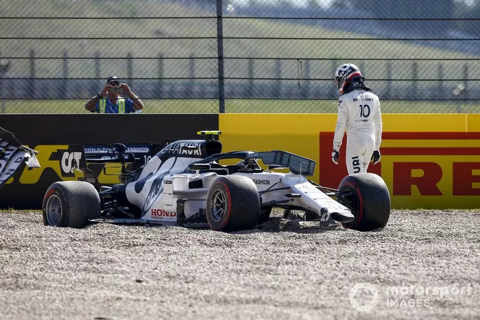 Pierre Gasly, AlphaTauri AT01 si ritira dalla gara