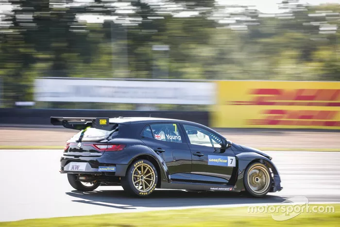 Jack Young, Vukovic Motorsport Renault Megane RS