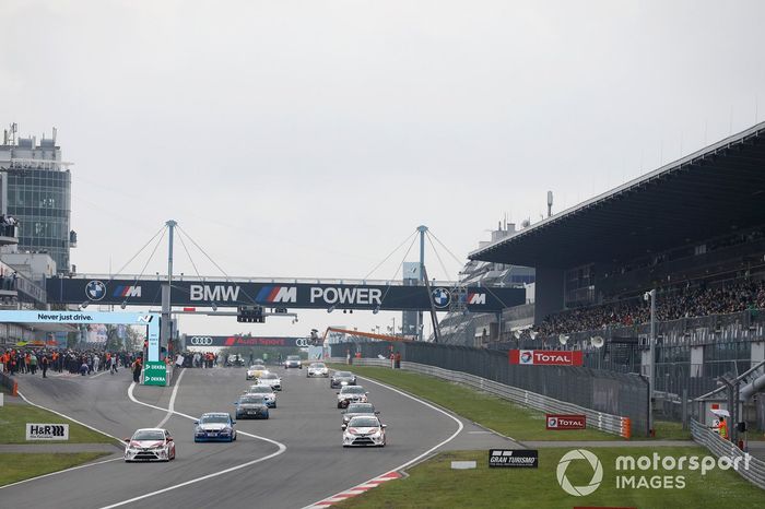 Inicio de la vuelta de formación