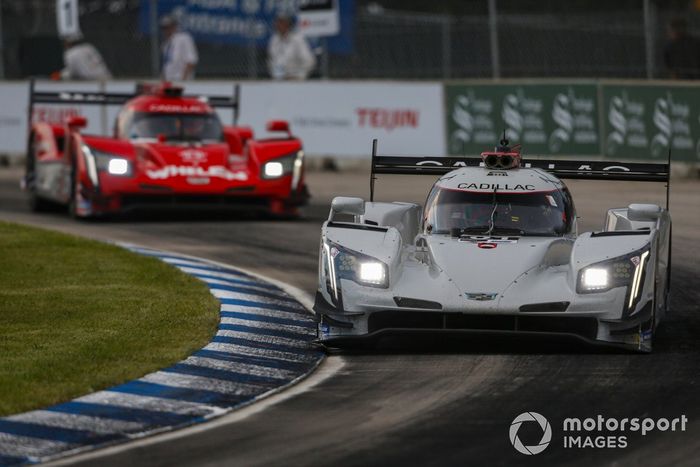 #01 Chip Ganassi Racing Cadillac DPi: Renger van der Zande, Kevin Magnussen