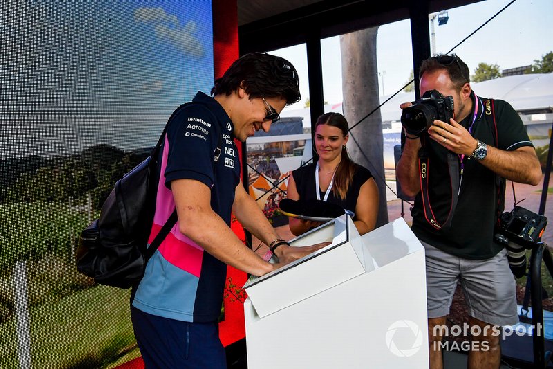 Lance Stroll, Racing Point hand mould
