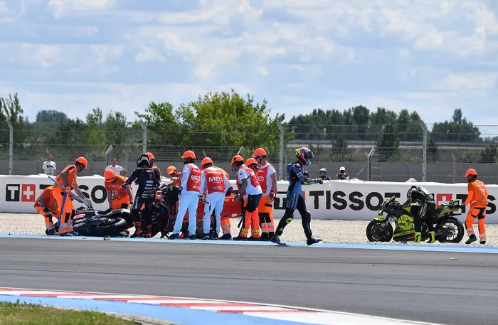 Fermín Aldeguer, Gresini Racing, Jorge Martín, Aprilia Racing: accidente