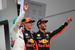 Lewis Hamilton, Mercedes AMG F1, Max Verstappen, Red Bull Racing and Daniel Ricciardo, Red Bull Racing celebrate on the podium